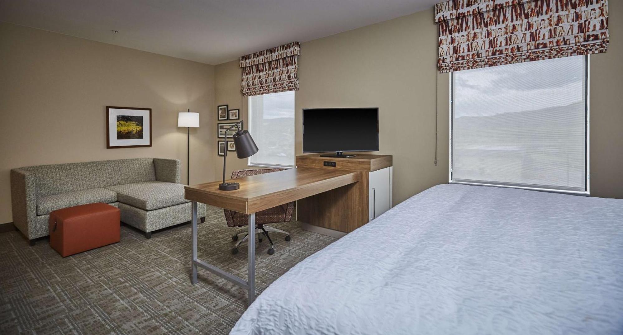 Hampton Inn & Suites Roseburg Eksteriør bilde