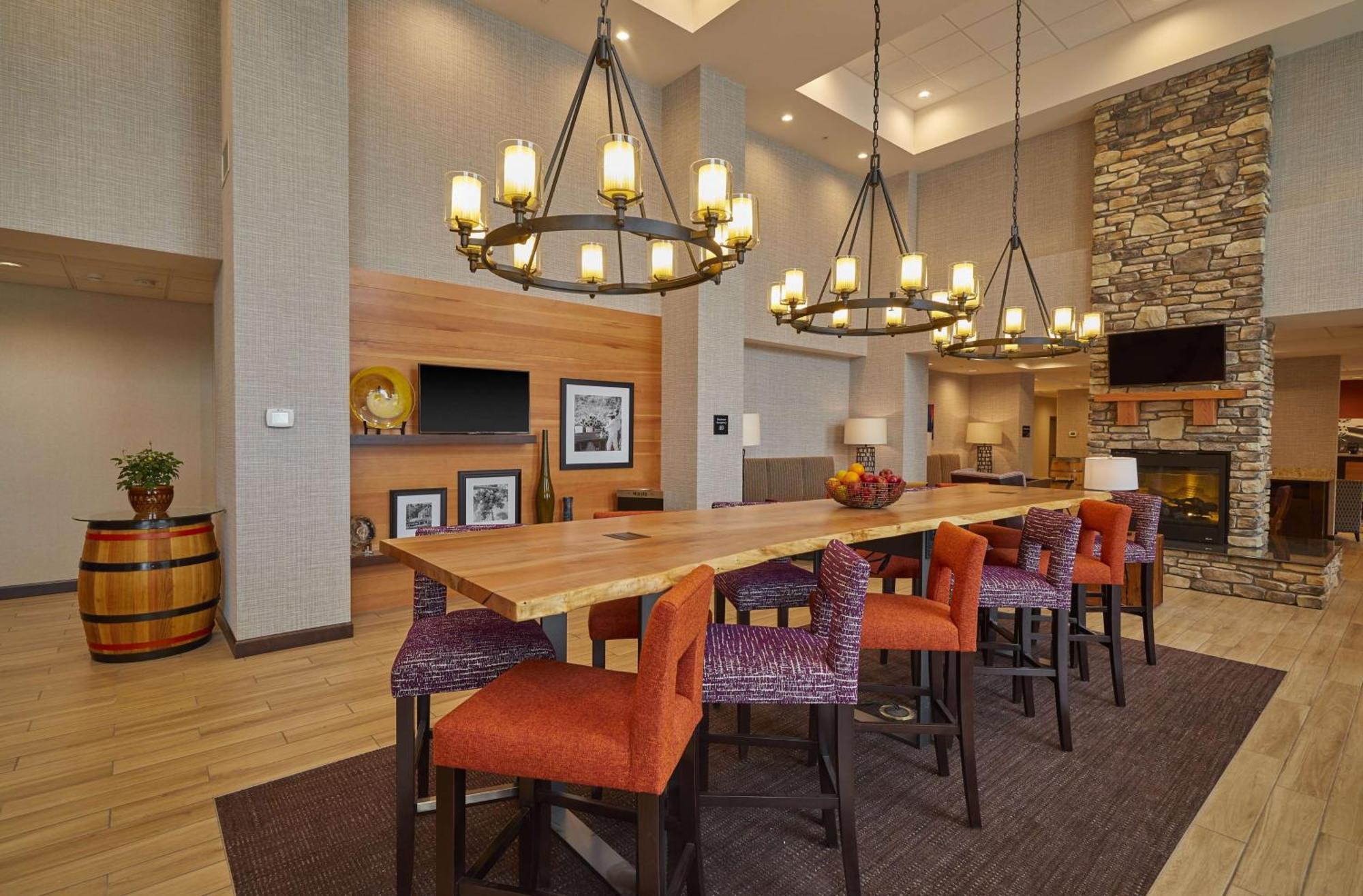 Hampton Inn & Suites Roseburg Eksteriør bilde